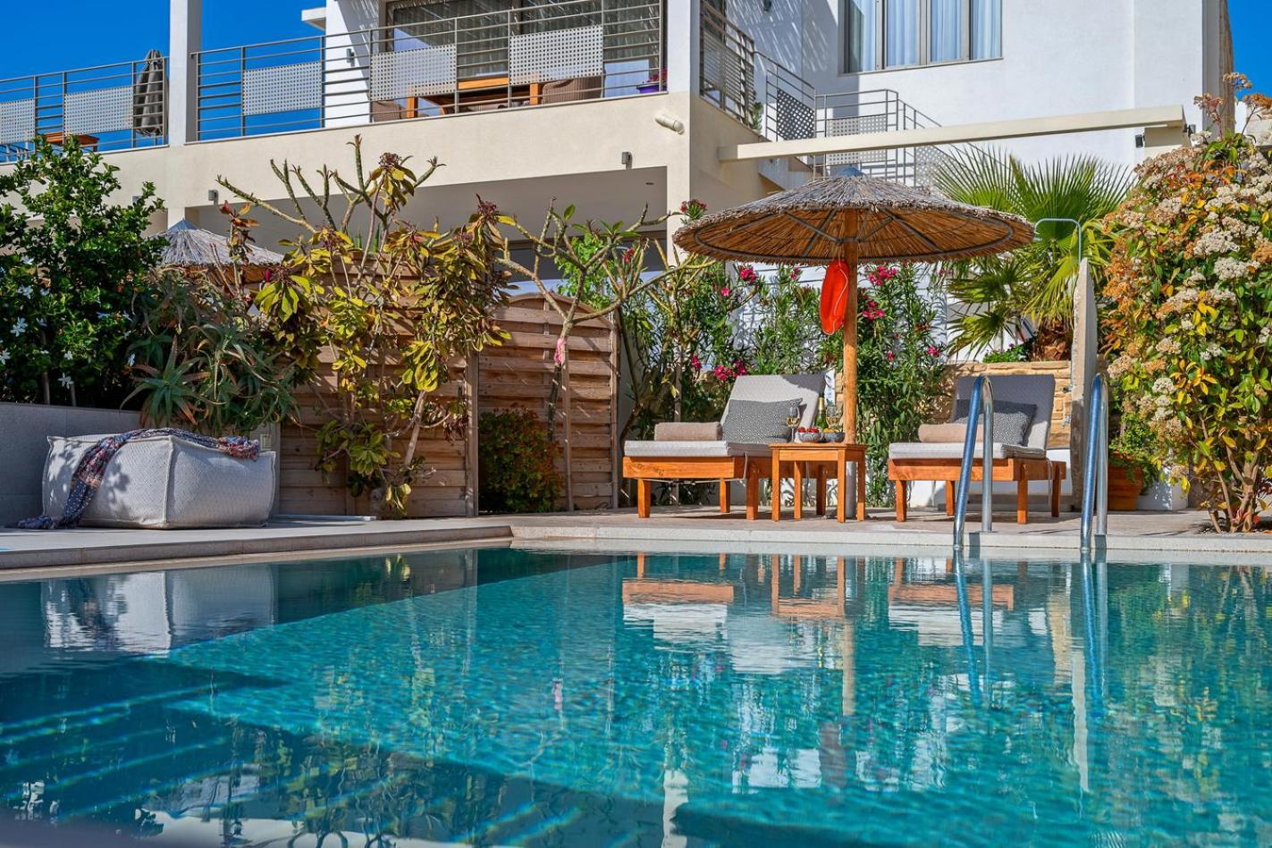 Ammokrinos Luxury Homes,150M From The Beach Kalamaki  Exterior photo